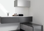 Zdjecie uchwytu krawedziowego Edge 60 bezowego na meblu