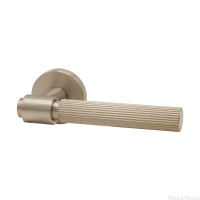Дверная ручка Helix Stripe 200 Silver Brushed