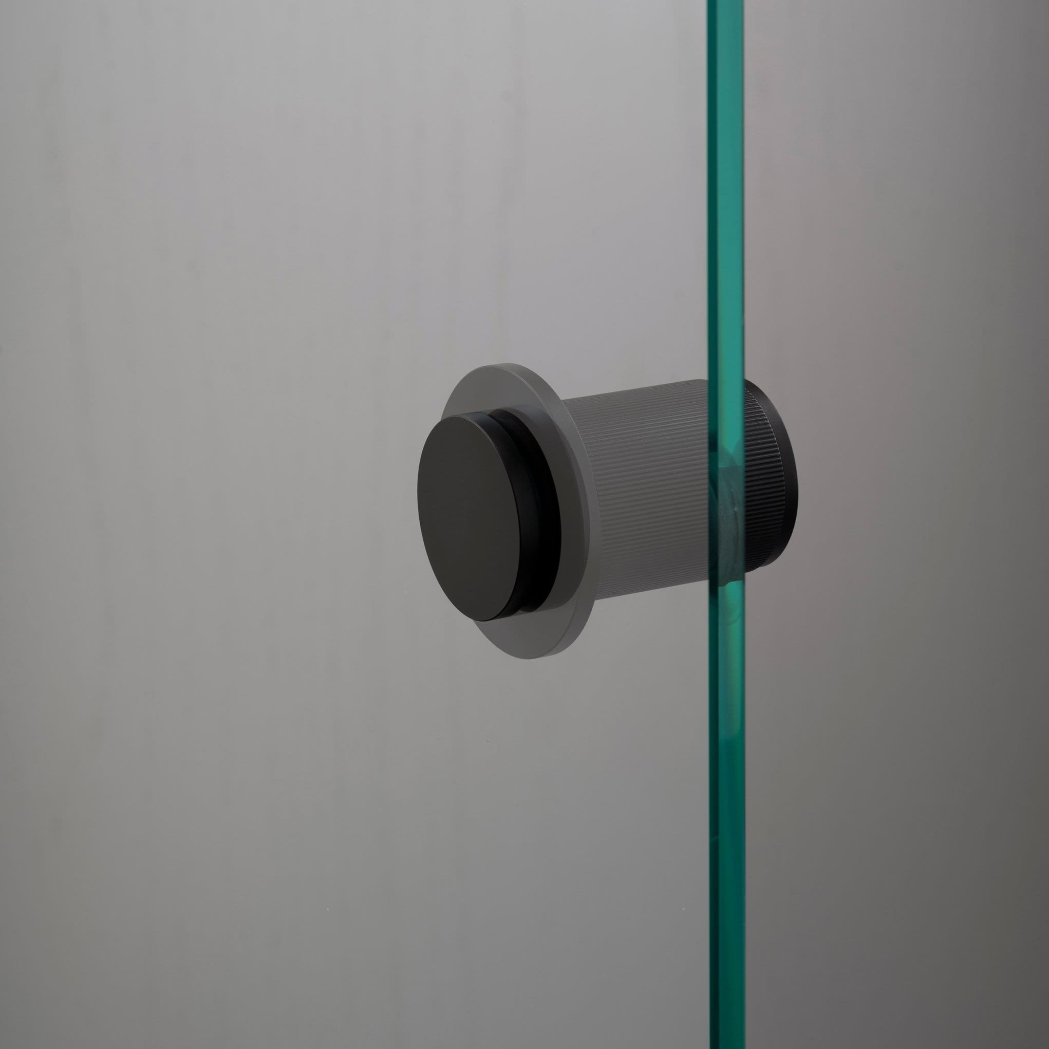 Door-knob_Fixed_Linear_Single-sided_Back_Glass_black_A2_Web.jpg