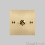 2.-1G_Toggle_Front_Brass-scaled.jpg