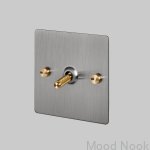1.-1G_Toggle_Steel_Brass-scaled.jpg