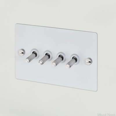 Cross 4G fyrdubbel switch stålvit med silver brittisk standard