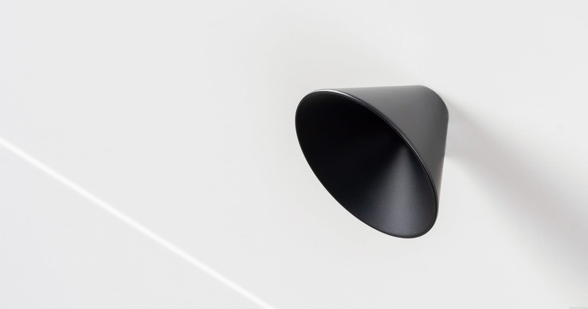 1-0538-CONIC-ZAMAK-black-knob.jpg