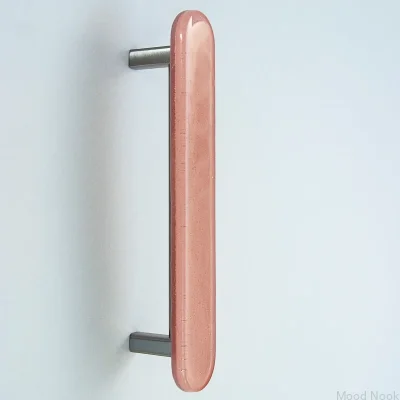 Runt 128 möbelhandtag, glas, rosa