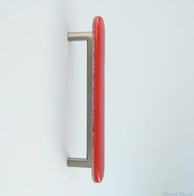 Runt möbelhandtag, runt 128, glas, rött