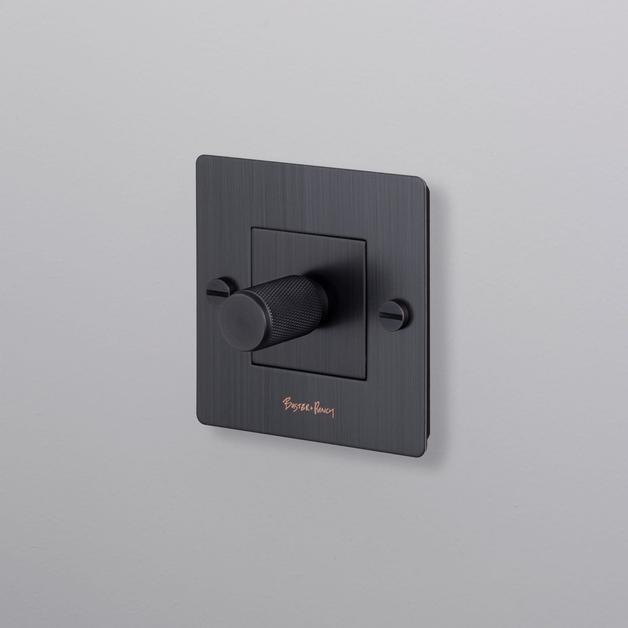 EU_Electrcity_1G_dimmer_smokedBronze_main_Web-scaled.jpg