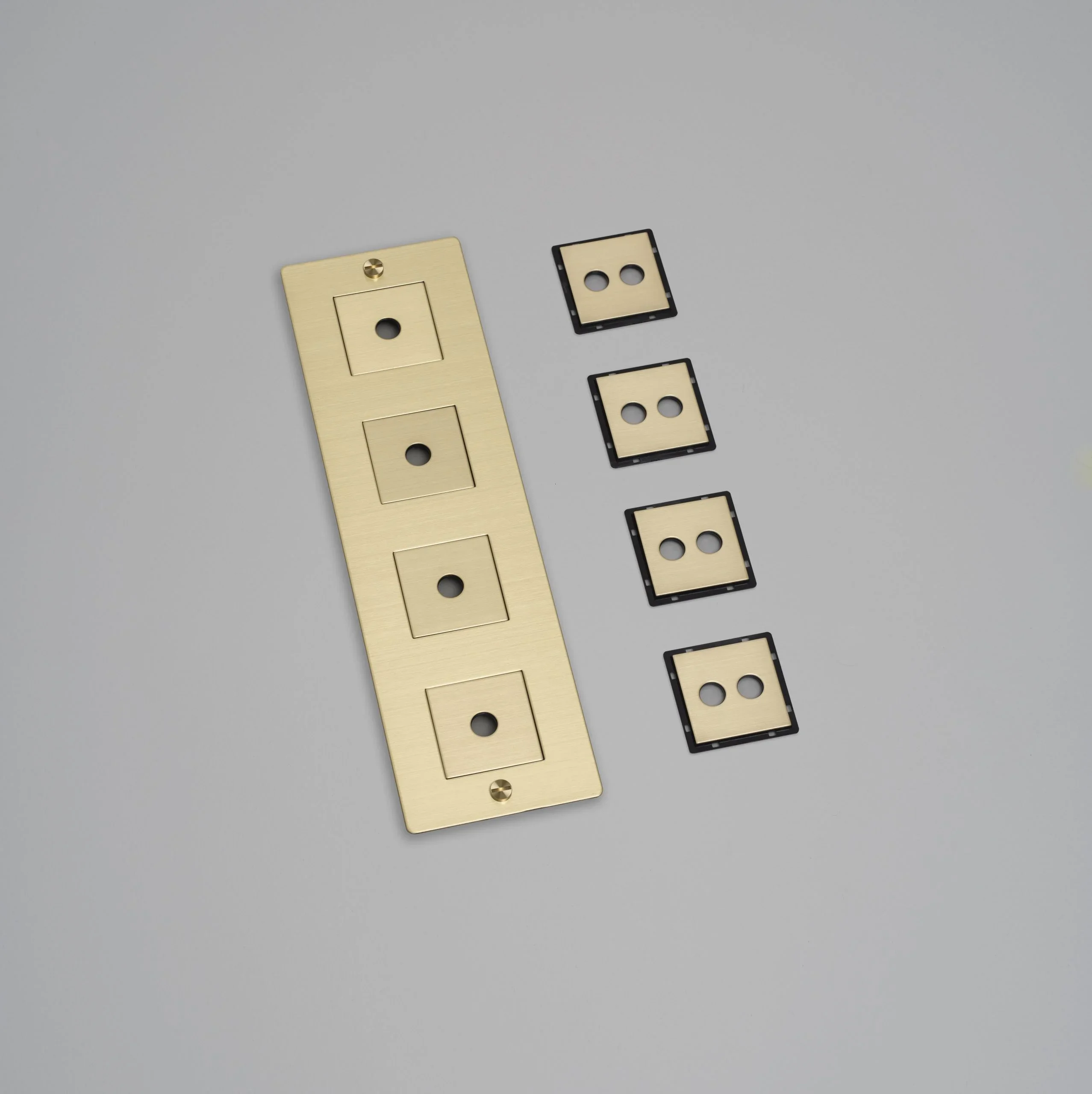 EU_ELECTRICITY_4G_Vertical_Wall_Plate_Infill_Brass-scaled.webp
