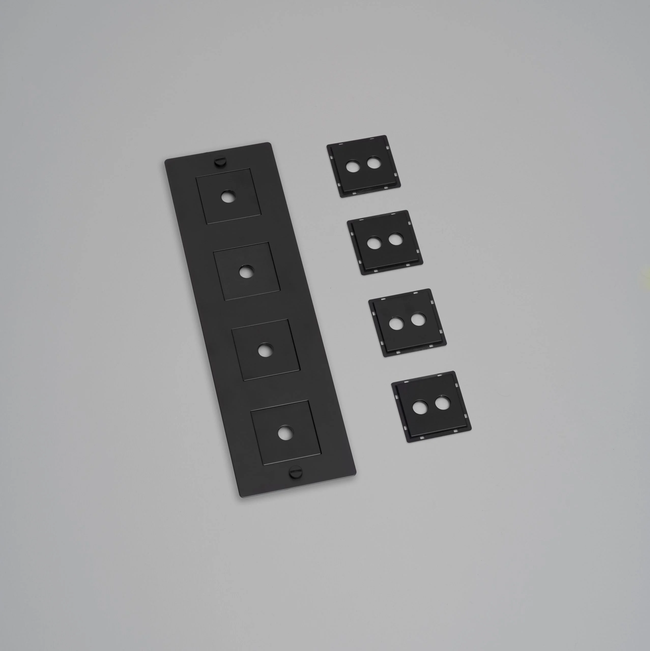EU_ELECTRICITY_4G_Vertical_Wall_Plate_Infill_Black-scaled.webp