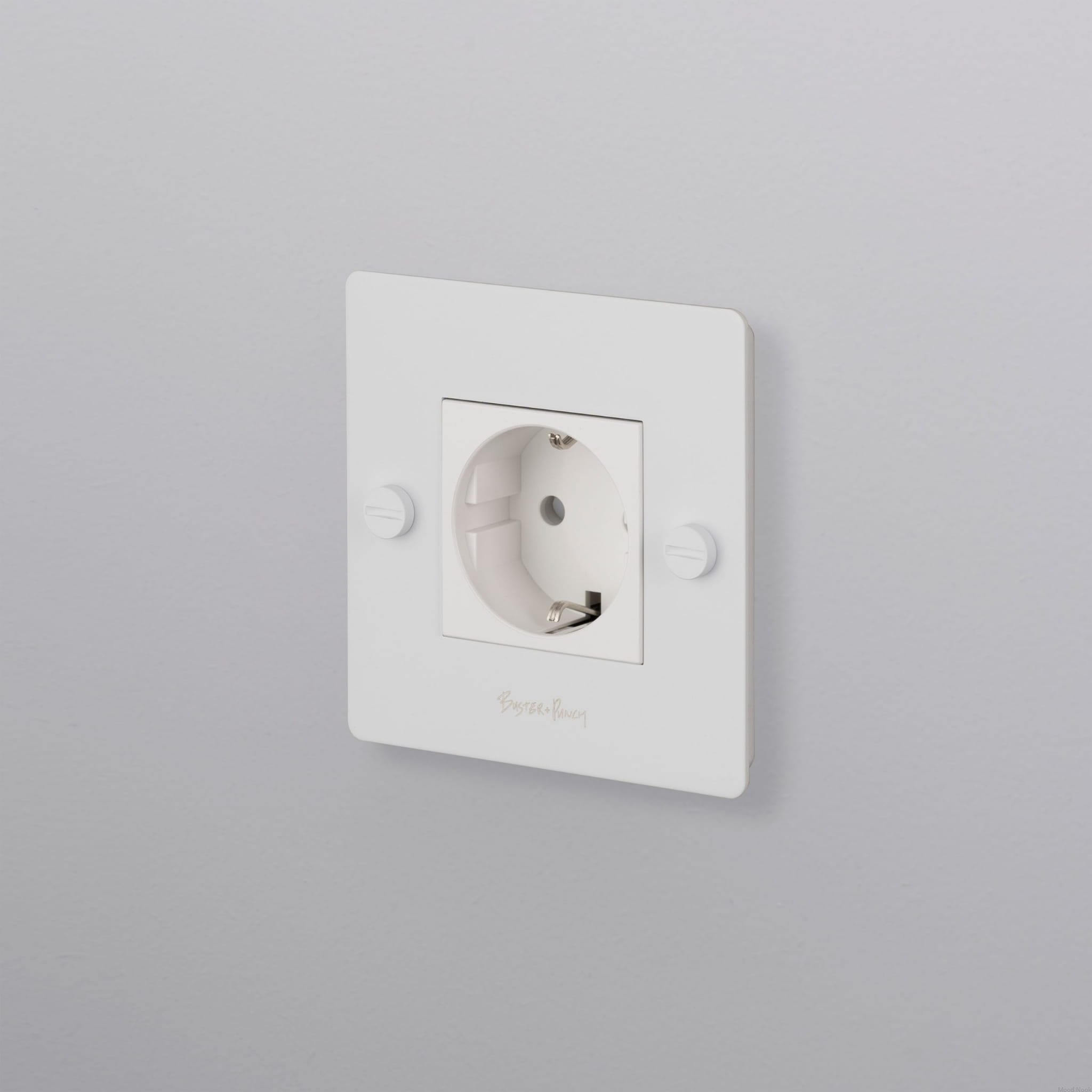 EU_Electrcity_1G_socket_white_main_Web-scaled.jpg