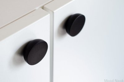 Kokeshi 3012 Möbelknopp i svart aluminium