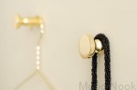 kokeshi-3032-polished-brass-interior-2.jpg