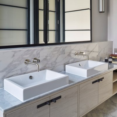 Möbelknopp med kryssbricka 20 Mässing Bränd bronsbricka (set om 2)