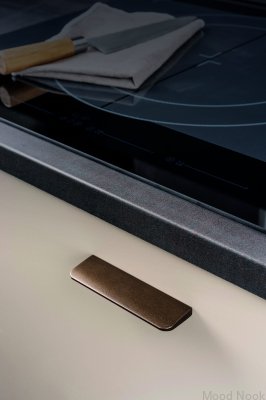 Avlångt möbelhandtag Peak 64 Aluminium Metallic Brown