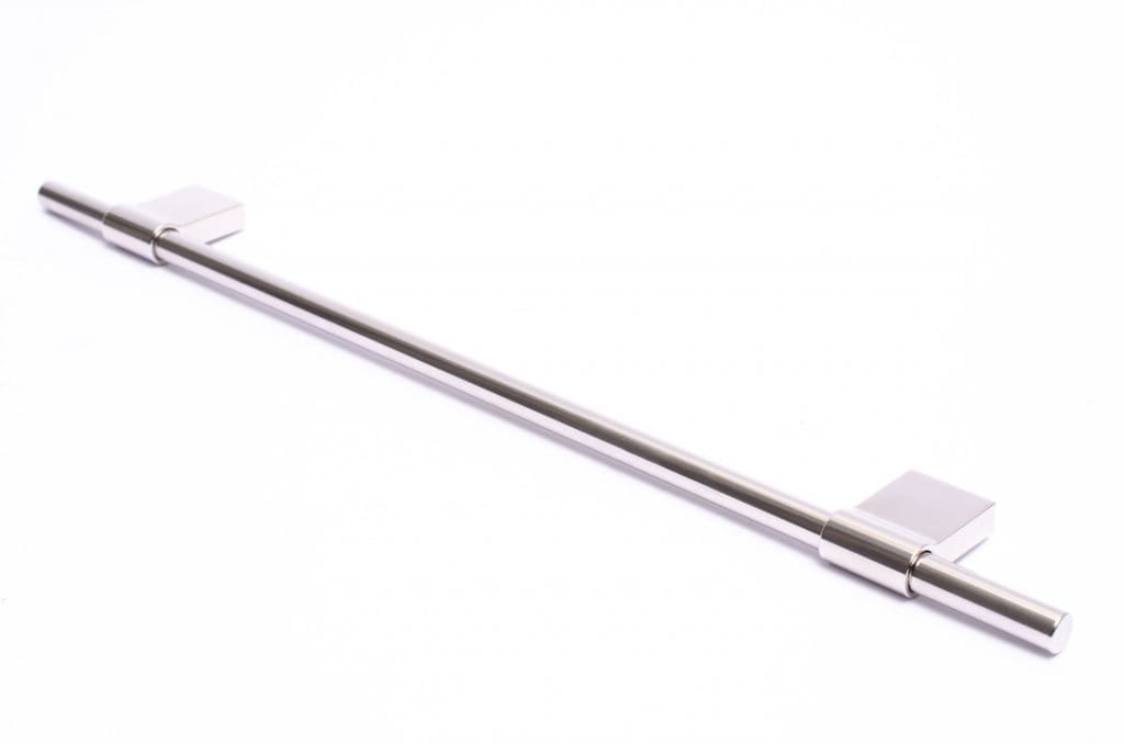 Zdjęcie produktowe uchwytu line 304 stal polerowana