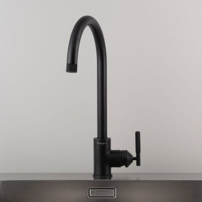 Смеситель для кухни Welder's Black Linear из латуни с европейским разъемом