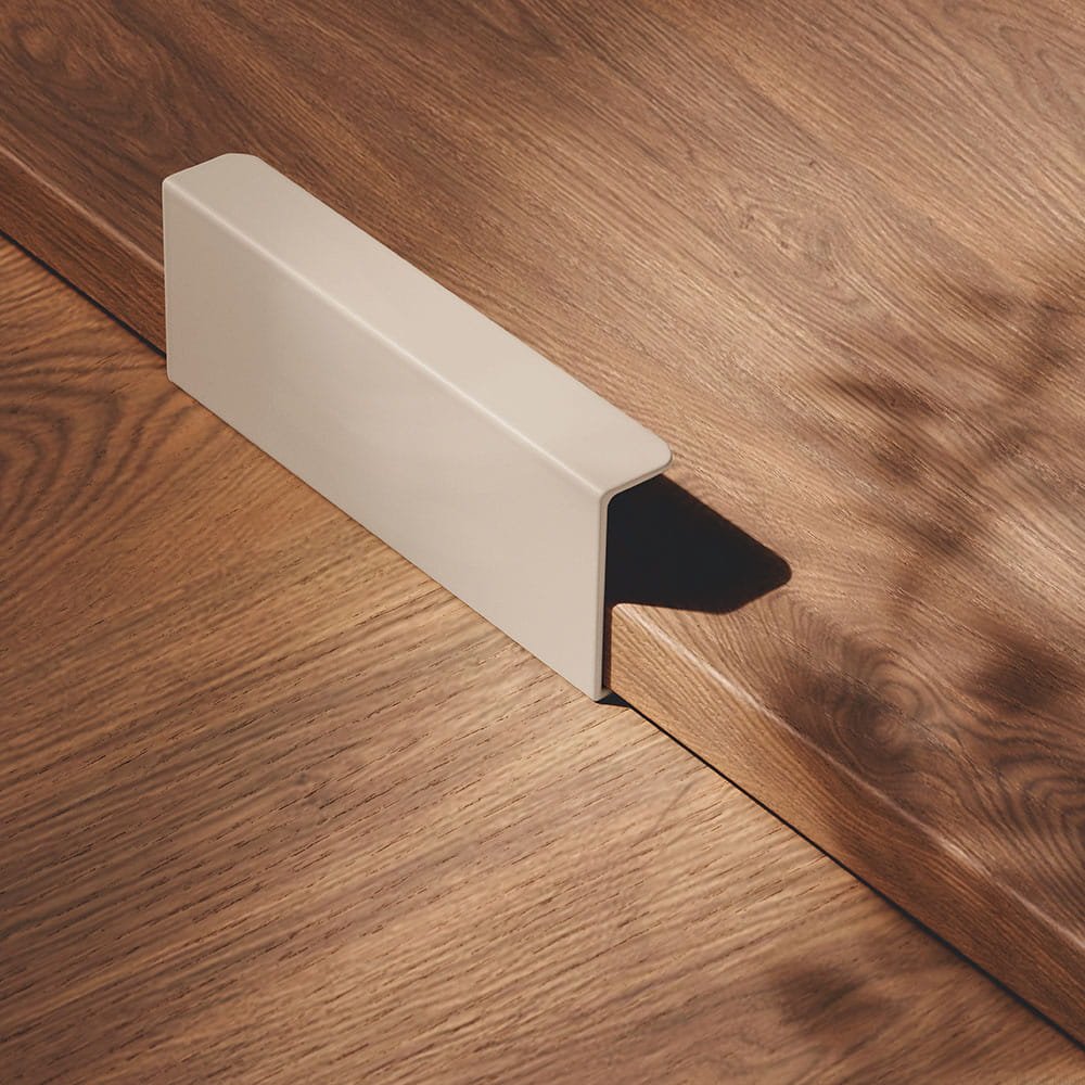 hide-120-walnut.jpg