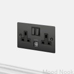 Modułowe gniazdo Euro Plate 2g z wtyczkami angielskimi na 13 AMp