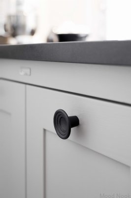 Möbelknopp Fleur 46.1 Gjutjärn Mattsvart