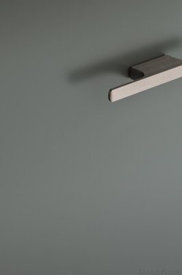 Tau 32 längsgående möbelhandtag, aluminium, silver