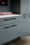446320160-76--Uchwyt-meblowy-podłużny-Tau-160-Aluminiowy-Czarny-Mat-Szczotkowany-Furnipart-Mood-Nook_2