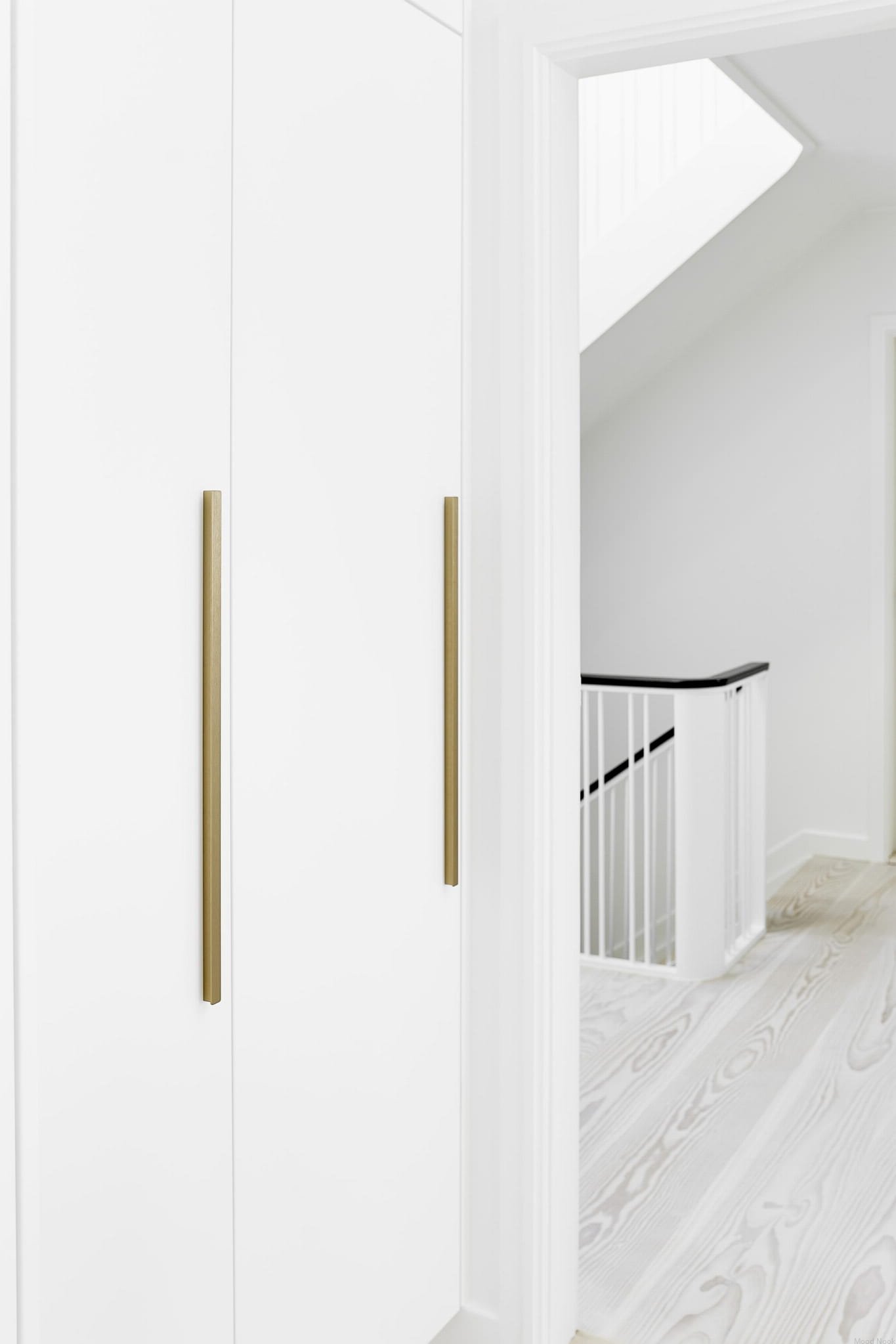 453320544-31--Uchwyt-meblowy-podłużny-Elan-544-Aluminiowy-Złoty-Szczotkowany-Furnipart-Mood-Nook_2
