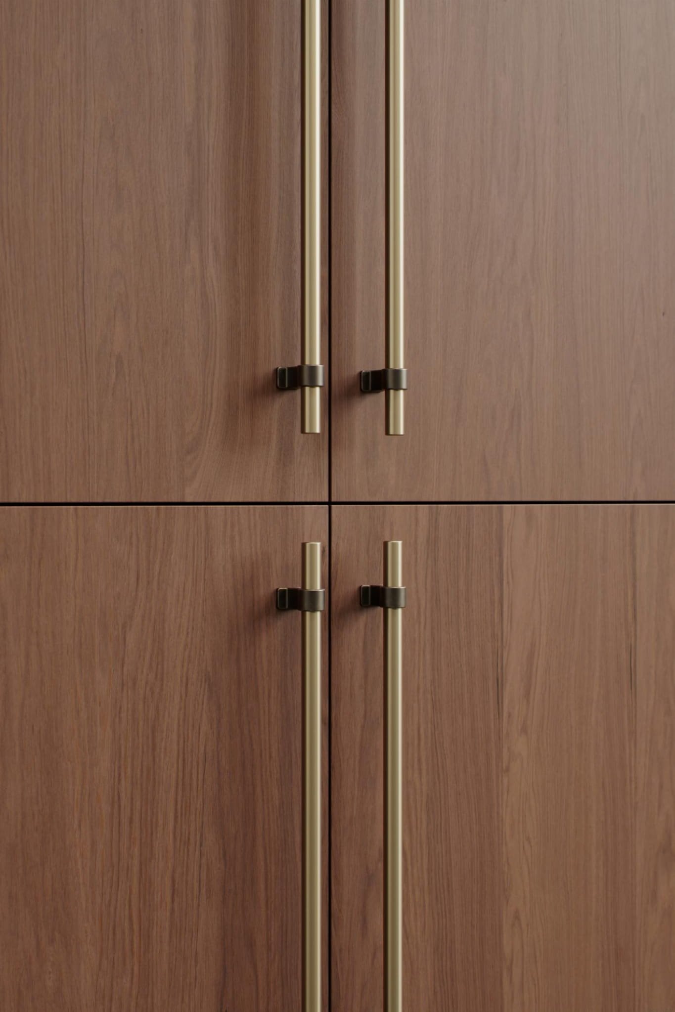 557020320-23/30--Uchwyt-meblowy-podłużny-Bond-Handle-320-Aluminiowy-Złoty-Szczotkowany-Furnipart-Mood-Nook_2