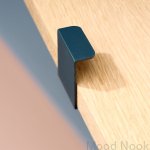 401069-11--Uchwyt-meblowy-krawędziowy-Hide-80-Metalowy-Niebieski-Toniton-MoodNook_1
