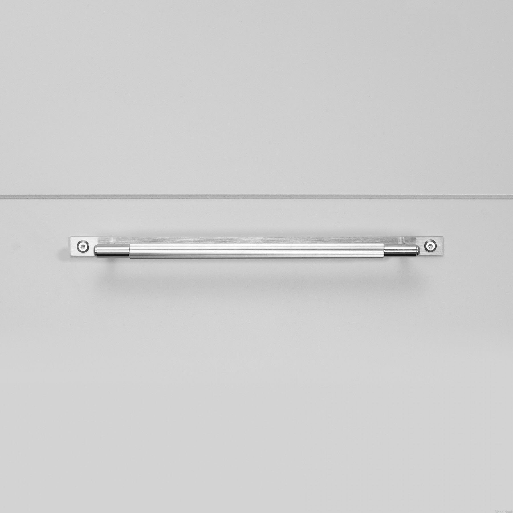 Zdjecie uchwytu Pull Bar Plate Linear stalowy frontalnie