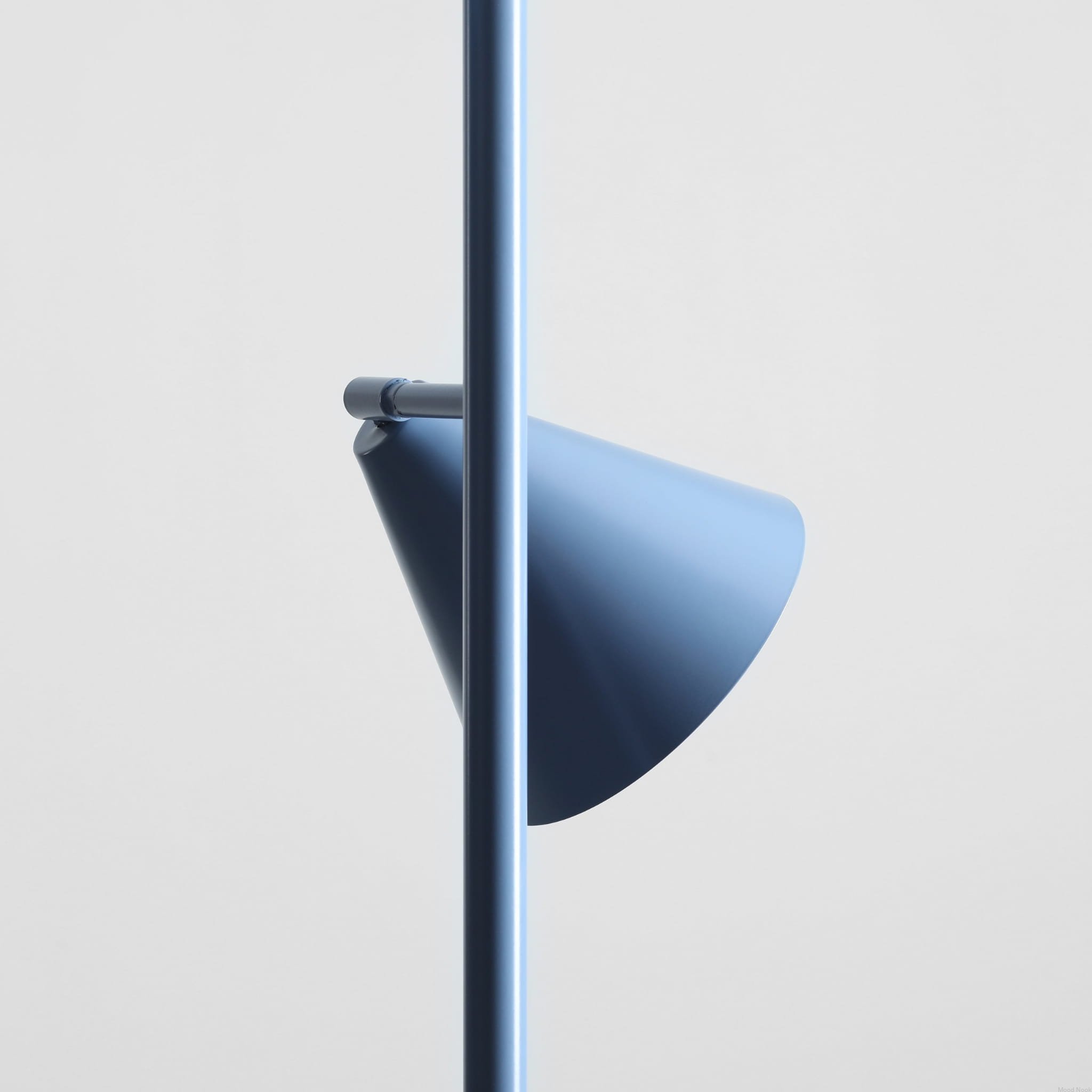 1108A16_2--Lampa-stojąca-Form-2-Metalowa-Niebieska-Artera-MoodNook_3