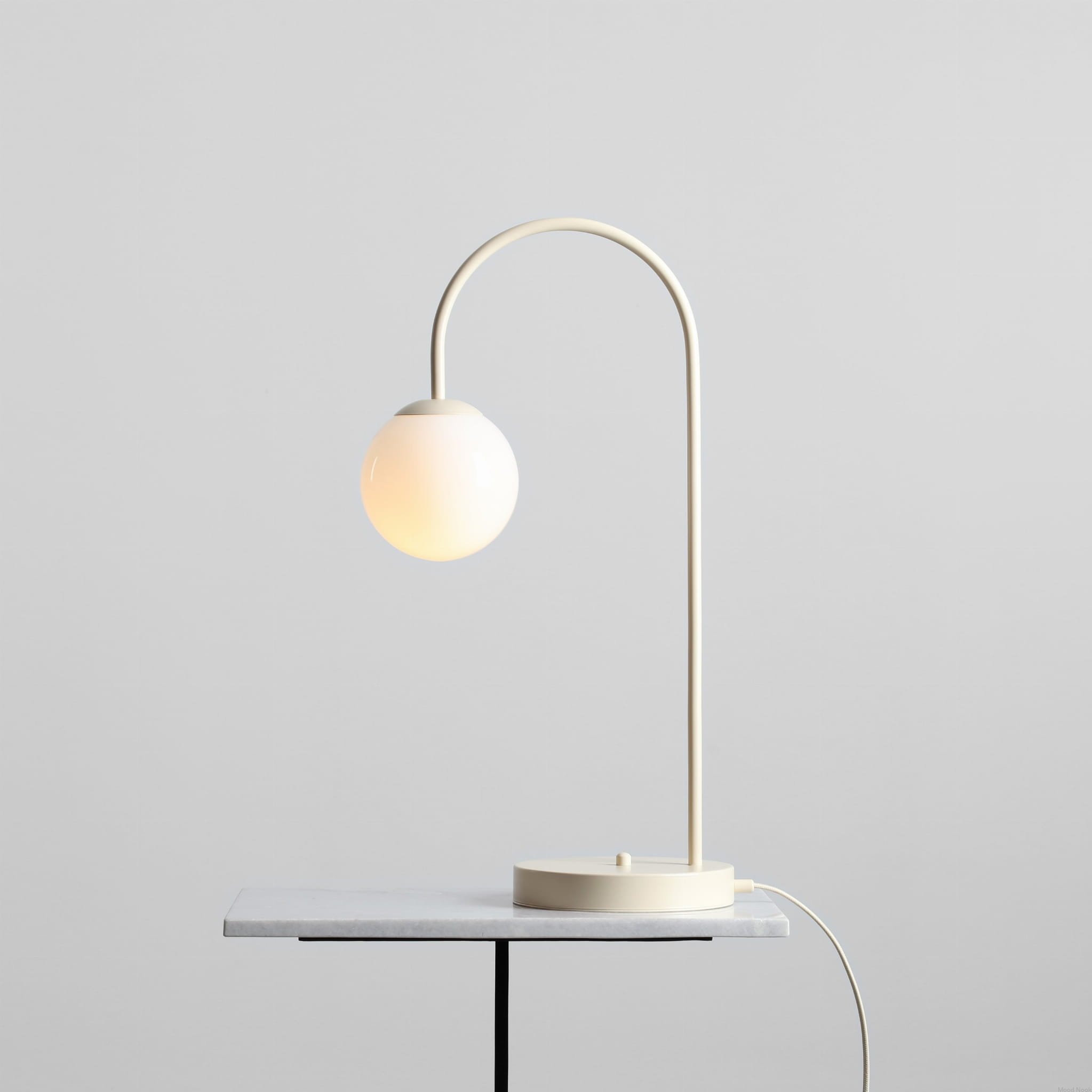 1116B9--Lampka-biurkowa-Una-Metalowa-Kremowa-Artera-MoodNook_2