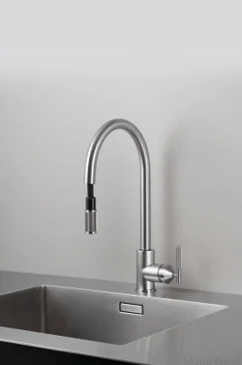 Linjär mässingssilver utdragbar köksblandare med europeisk koppling