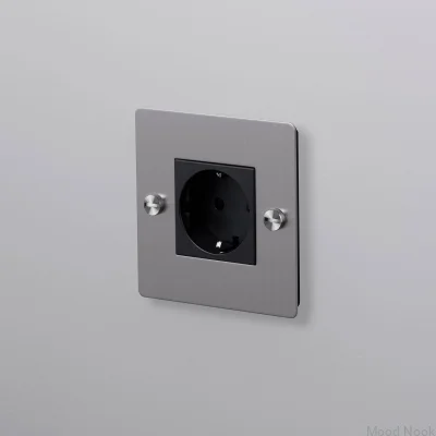 Enkeluttag utan logotyp Typ F Kors 1G Stål Silver Europeisk standard