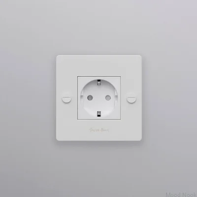 Enkeluttag med logotyp Typ F Kors 1G Stål Vit Europeisk standard