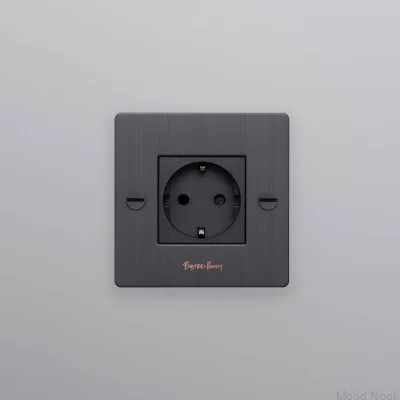 Enkeluttag med logotyp Typ F Kors 1G Mässing Bränd brons Europeisk standard