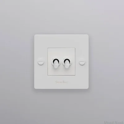 Dubbelströmbrytare med Cross 1G-logotyp, stål, vit, europeisk standard