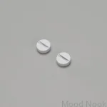 PDK-143748--Zestaw-dekoracyjny-do-ramki-Coin-Caps-Biały-2-szt-Buster-+-Punch-Mood-Nook_1