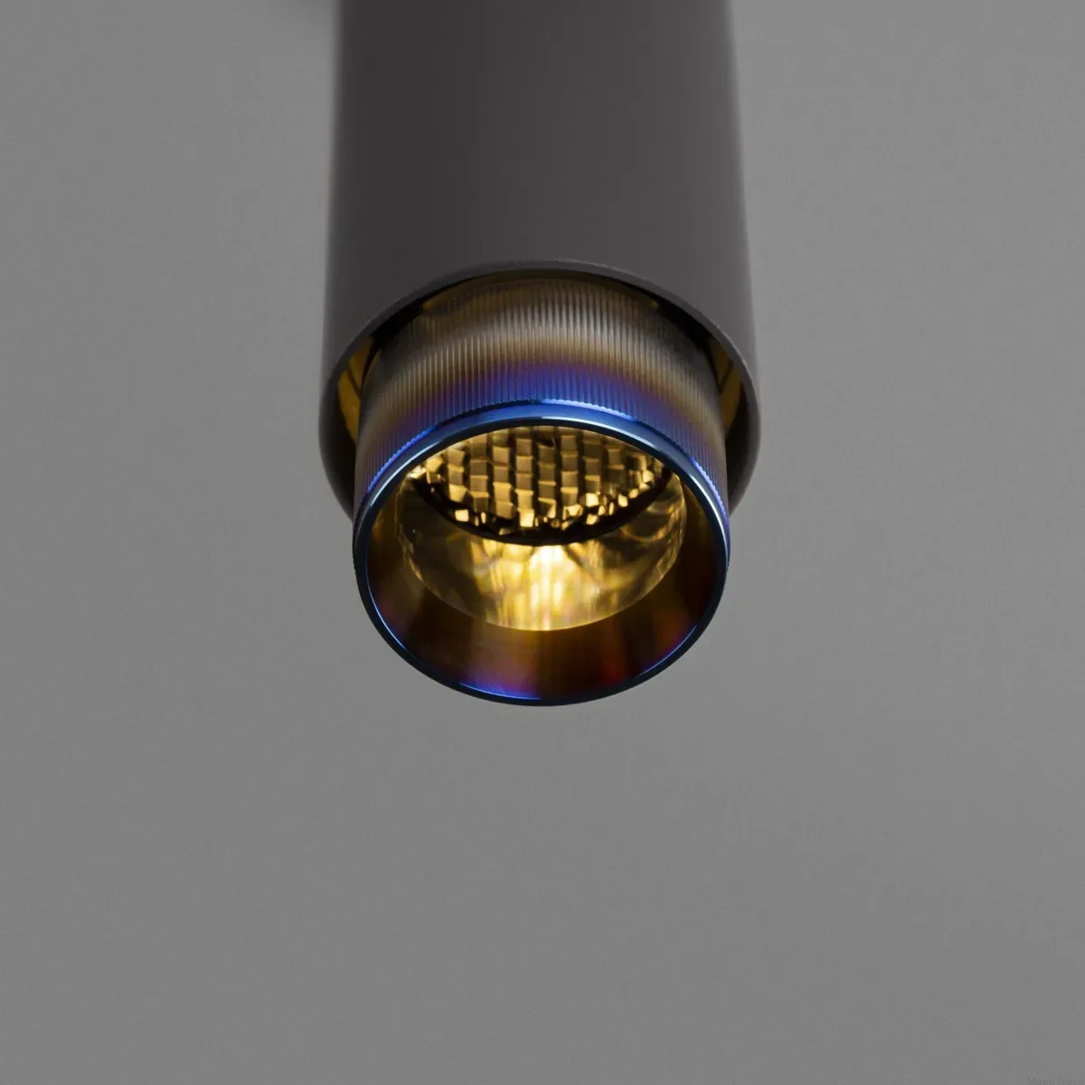 REIG-683927--Lampa-wisząca-Punktowa-Exhaust-Pendant-Linear-Grafit-z-Paloną-Stalą-Buster-and-Punch-Moodnook_3