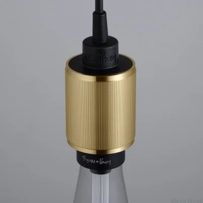 Linjär mässingshängelampa i tung metall