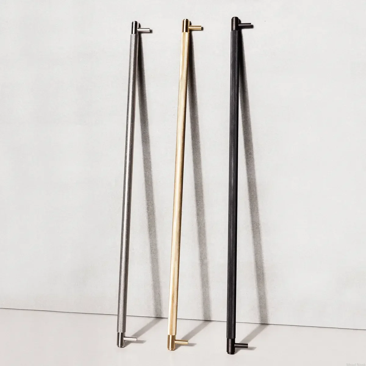 UCB-024587--Uchwyt-meblowy-podłużny-Closet-Bar-Cross-Czarny-Buster-and-Punch-Moodnook_5