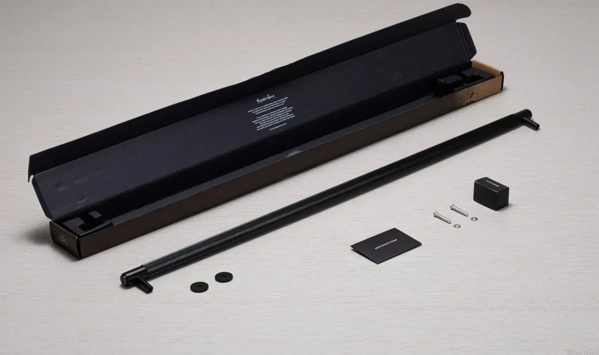 UCB-024587--Uchwyt-meblowy-podłużny-Closet-Bar-Cross-Czarny-Buster-and-Punch-Moodnook_6