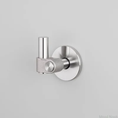 Vägghängare i gjuten silver 70