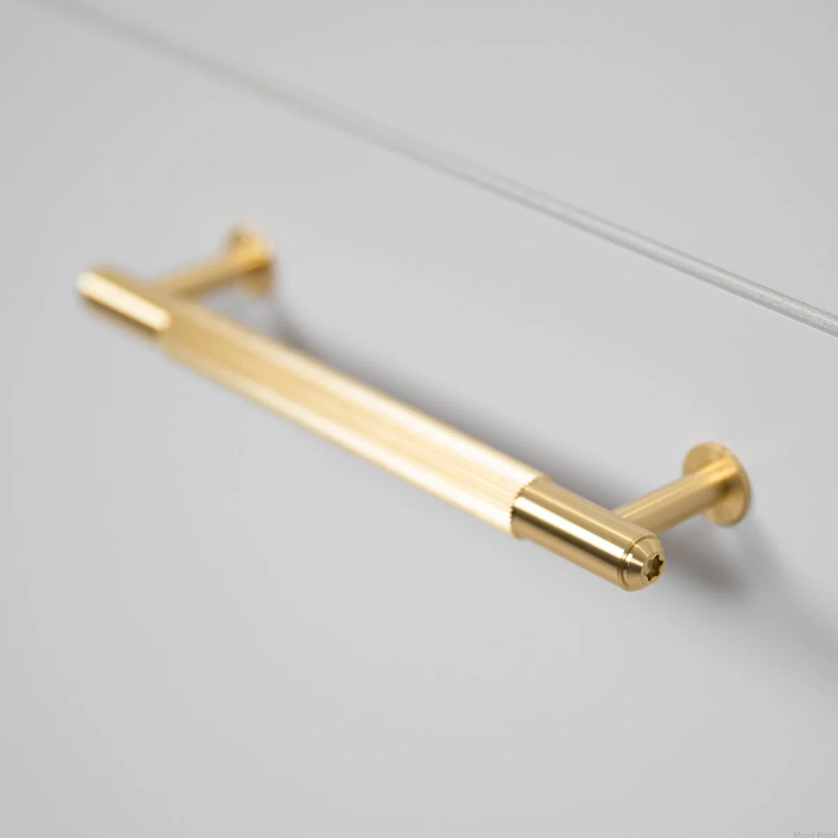 UPB-054566--Uchwyt-meblowy-podłużny-Pull-Bar-Linear-Small-Mosiądz-Buster-and-Punch-Moodnook_4