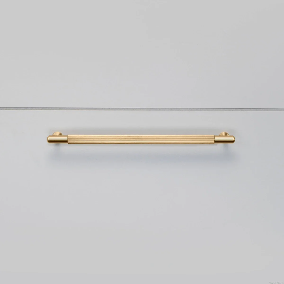 UPB-054574--Uchwyt-meblowy-podłużny-Pull-Bar-Linear-Medium-Mosiądz-Buster-and-Punch-Moodnook_2