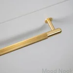 UPB-054574--Uchwyt-meblowy-podłużny-Pull-Bar-Linear-Medium-Mosiądz-Buster-and-Punch-Moodnook_3