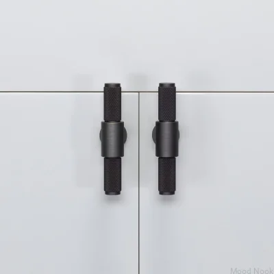 T-Bar Cross 95 Mässing Bränd Brons Möbelhandtag