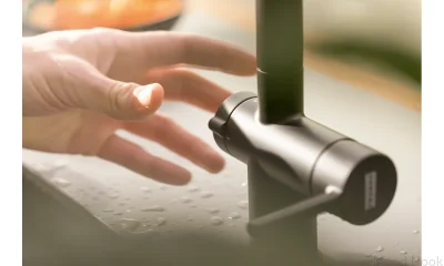 Смеситель для кухни с выдвижным изливом Active L Twist Spray, цвет «матовый черный»