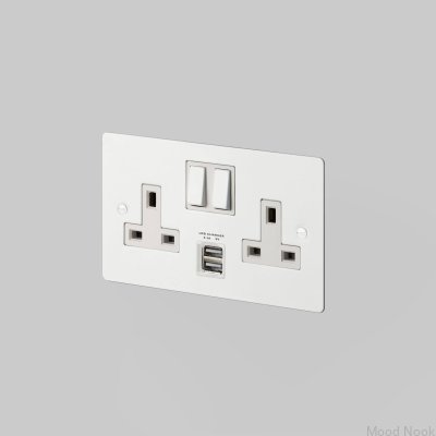 Двойная розетка с USB-портом Type G (UK 2G), сталь, белый цвет, британский стандарт.