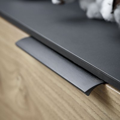Uchwyt meblowy krawędziowy Edge Straight 350 Aluminiowy Czarny