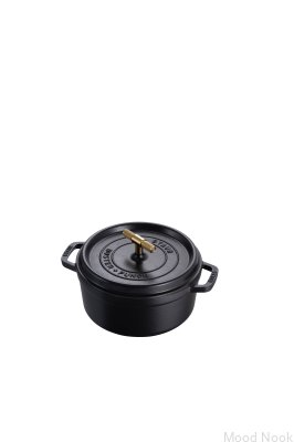 Garnek Cocotte Staub 3.7 L Stalowy Czarny z Mosiężnym radełkowanym uchwytem