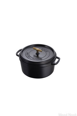 Кастрюля-кокотница Staub 6,7 л, черная сталь, рифленая латунная ручка.